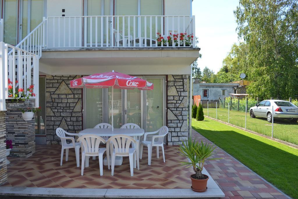 Family Home Apartment Zamárdi Zimmer foto